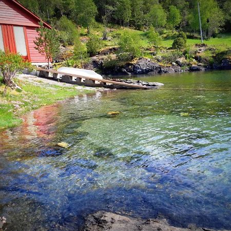 Holtarheim, Holidayhouse, Boat Included Eikefjord Exteriör bild
